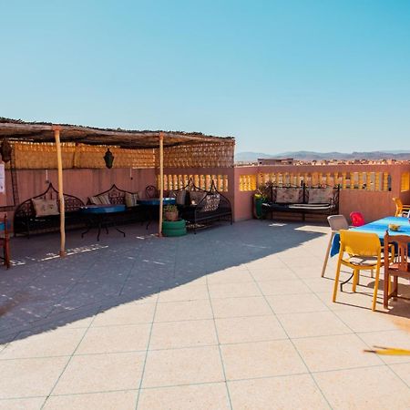 Residence Afgo 우아르자자테 외부 사진